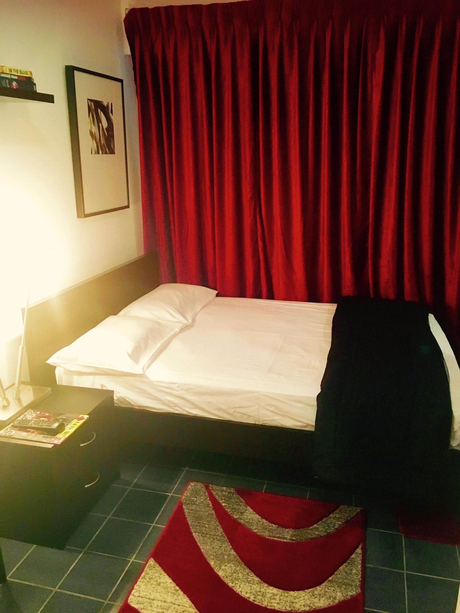 Arrival Lodge Hostel Accommodation Gold Coast Extérieur photo