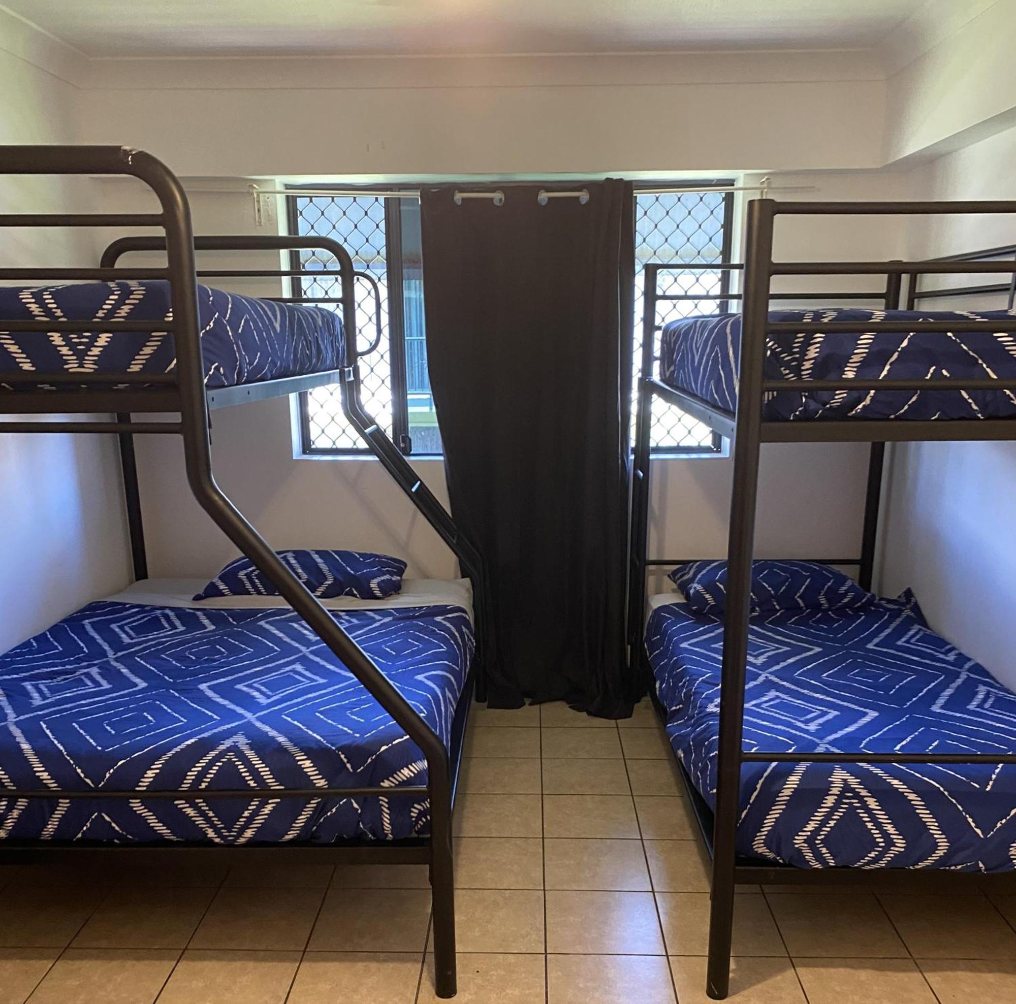 Arrival Lodge Hostel Accommodation Gold Coast Extérieur photo