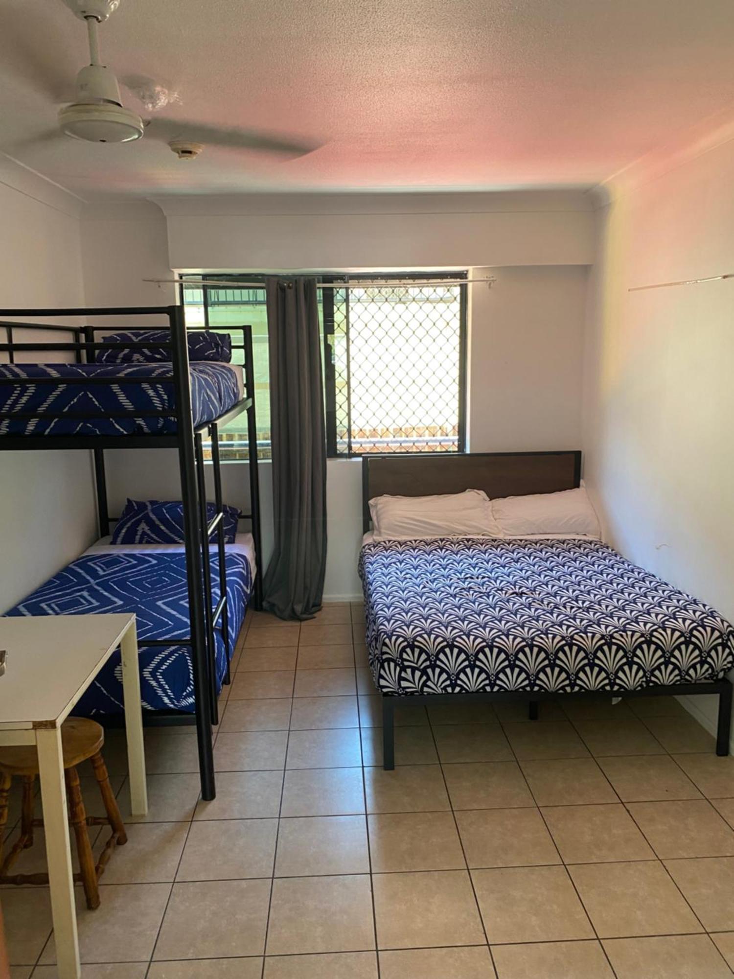 Arrival Lodge Hostel Accommodation Gold Coast Extérieur photo