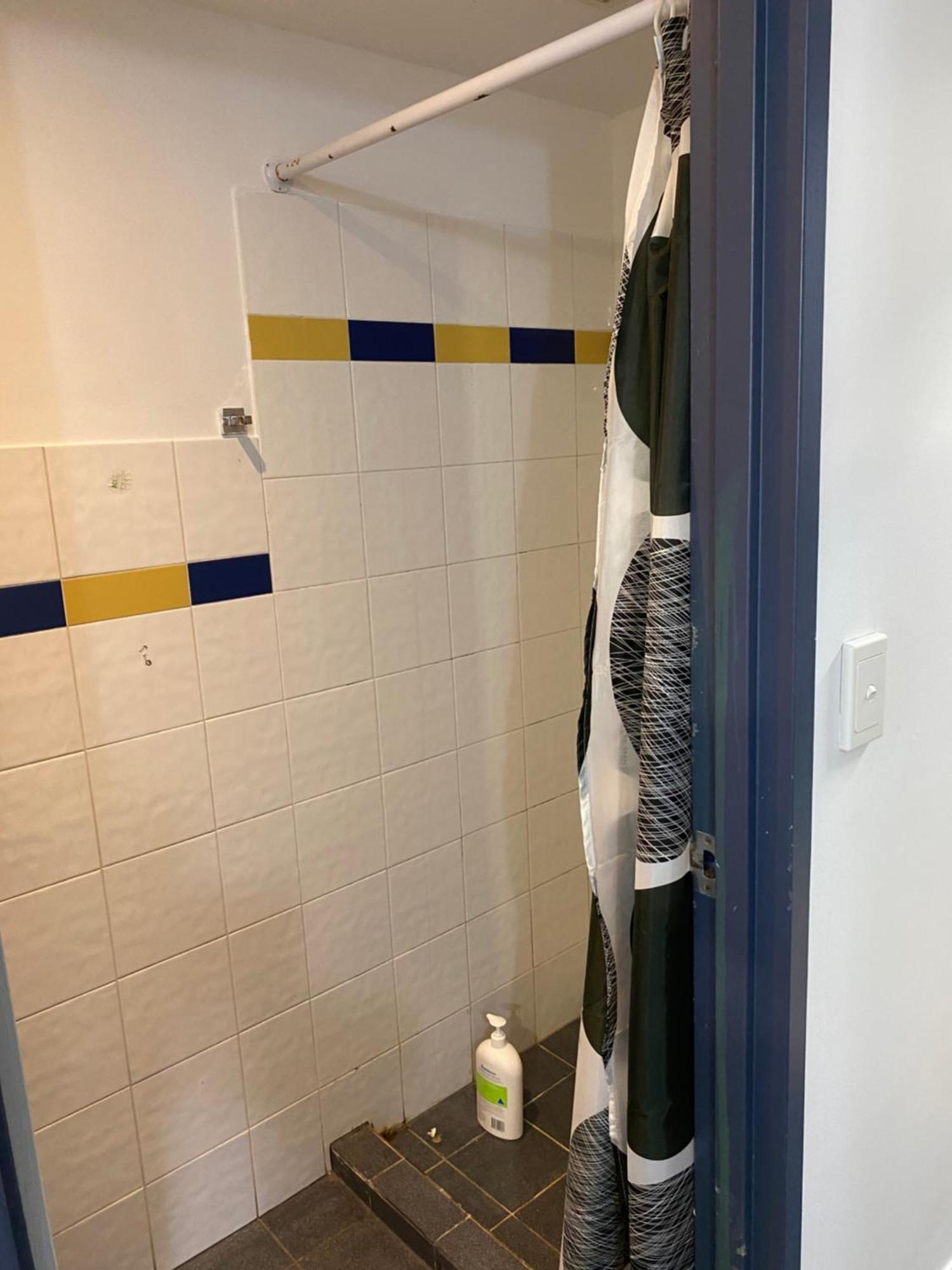 Arrival Lodge Hostel Accommodation Gold Coast Extérieur photo