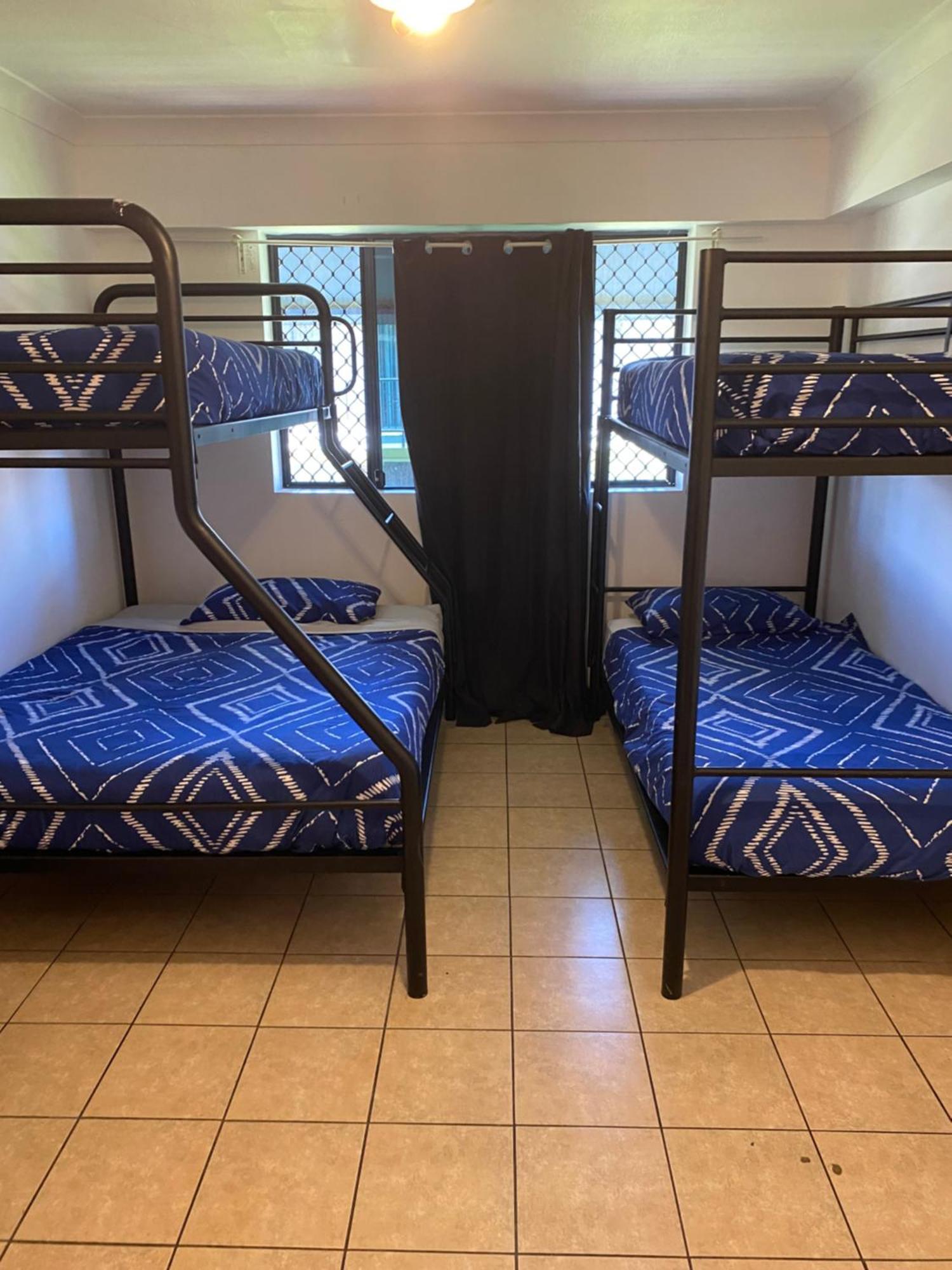 Arrival Lodge Hostel Accommodation Gold Coast Extérieur photo