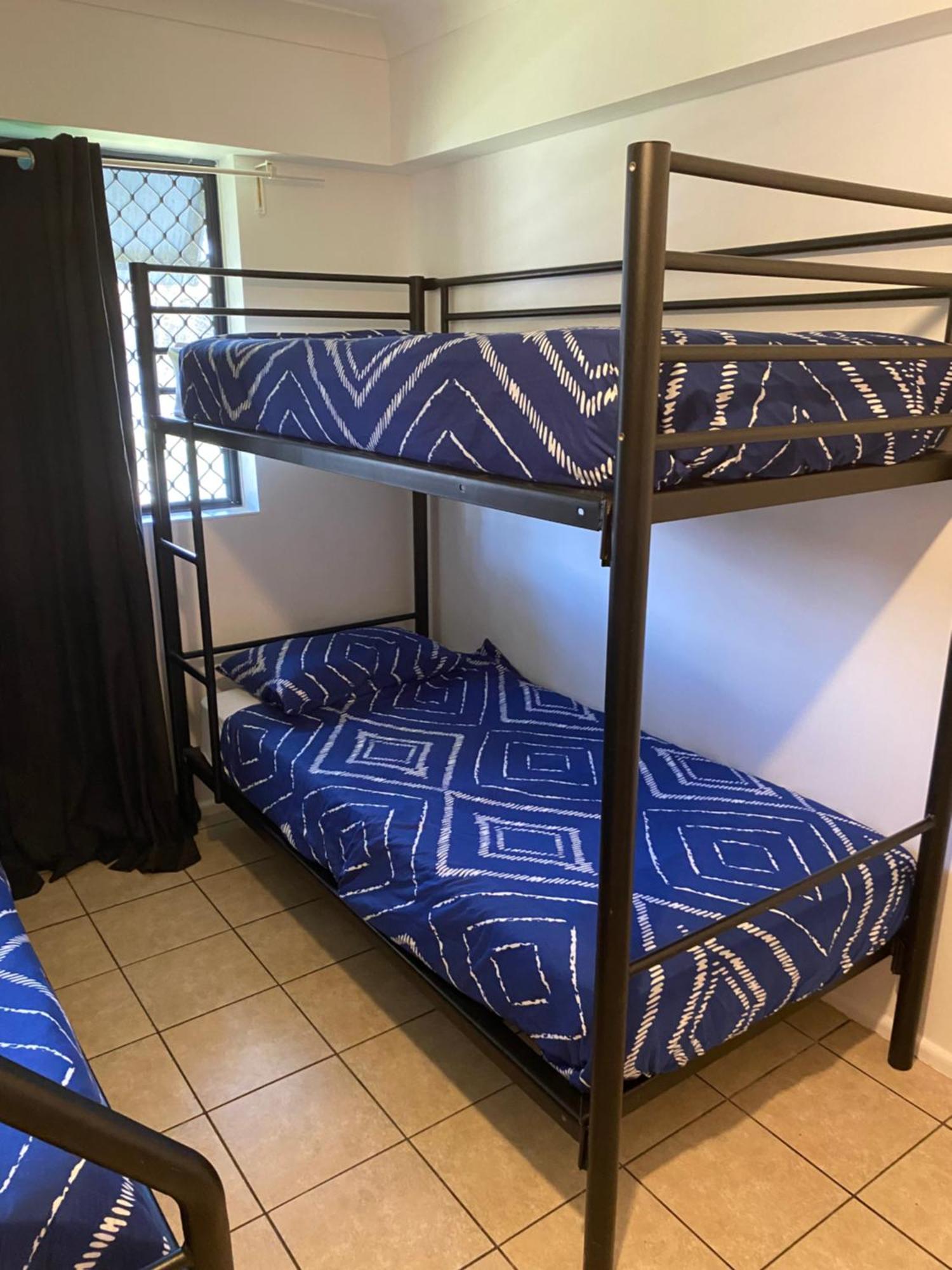 Arrival Lodge Hostel Accommodation Gold Coast Extérieur photo