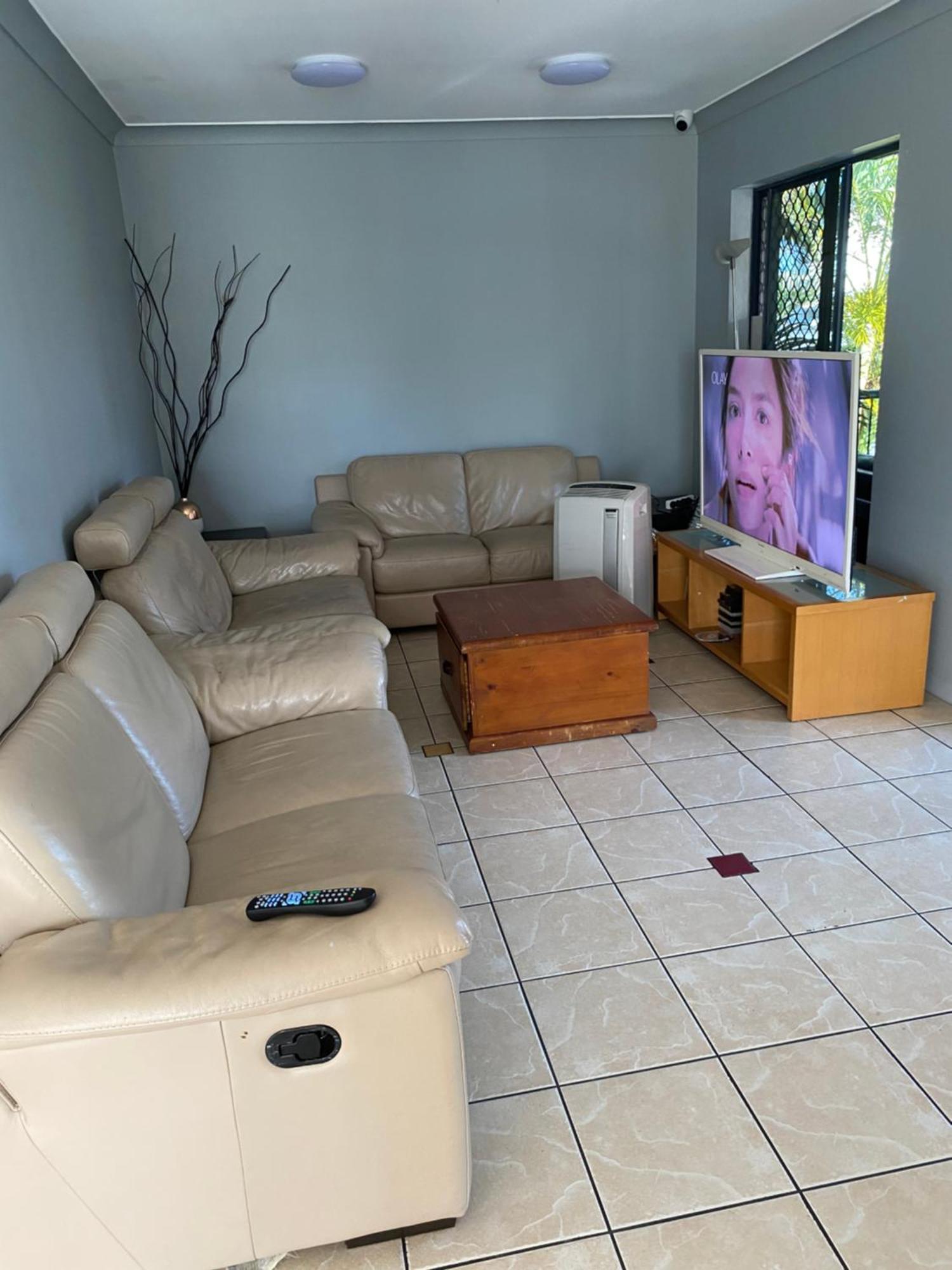 Arrival Lodge Hostel Accommodation Gold Coast Extérieur photo