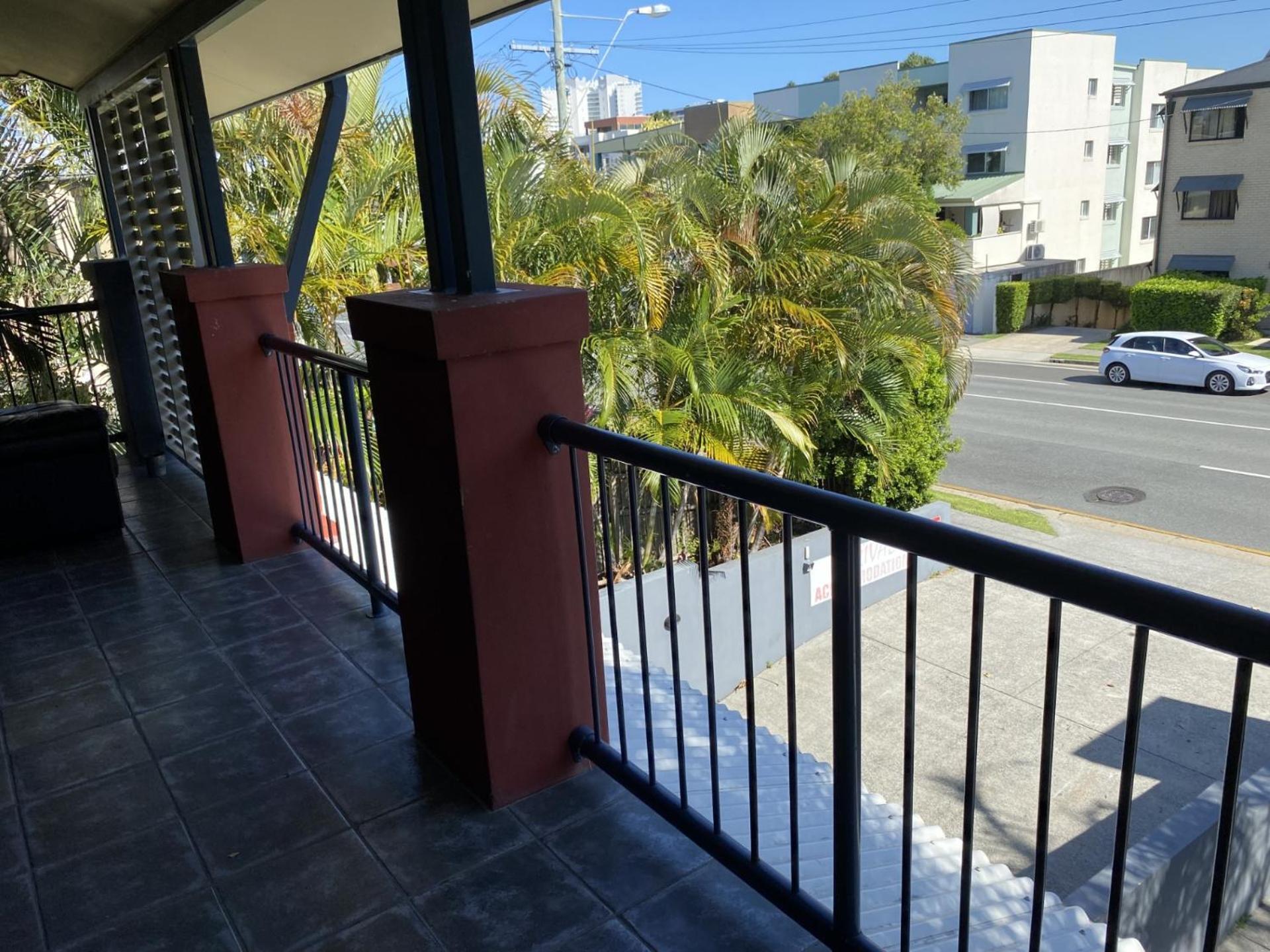 Arrival Lodge Hostel Accommodation Gold Coast Extérieur photo