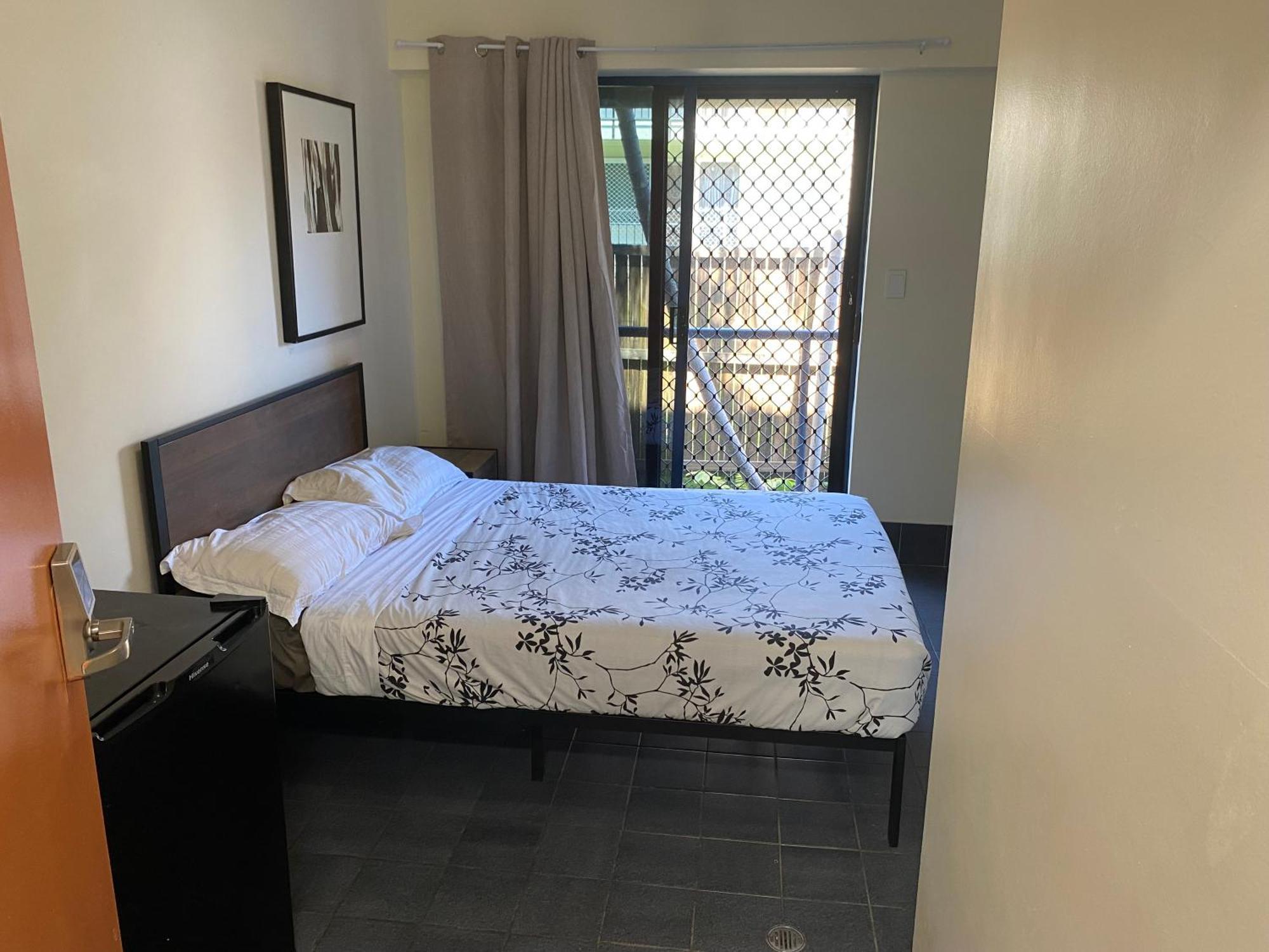 Arrival Lodge Hostel Accommodation Gold Coast Extérieur photo