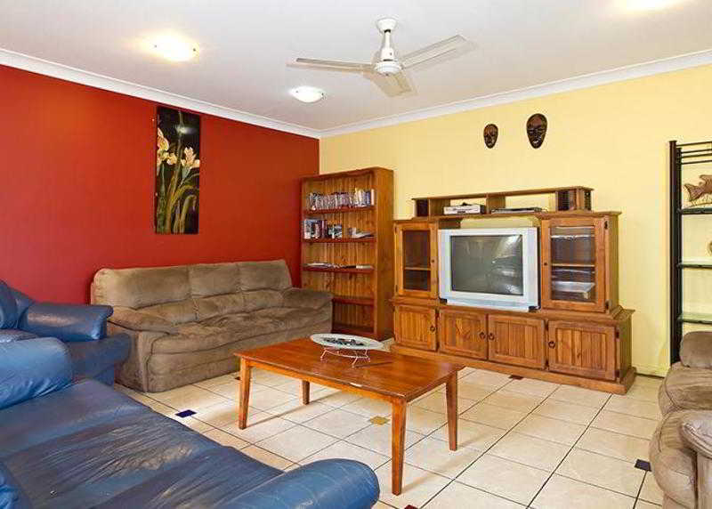 Arrival Lodge Hostel Accommodation Gold Coast Extérieur photo