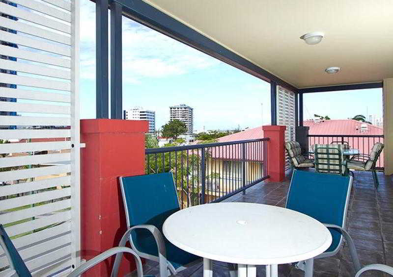 Arrival Lodge Hostel Accommodation Gold Coast Extérieur photo