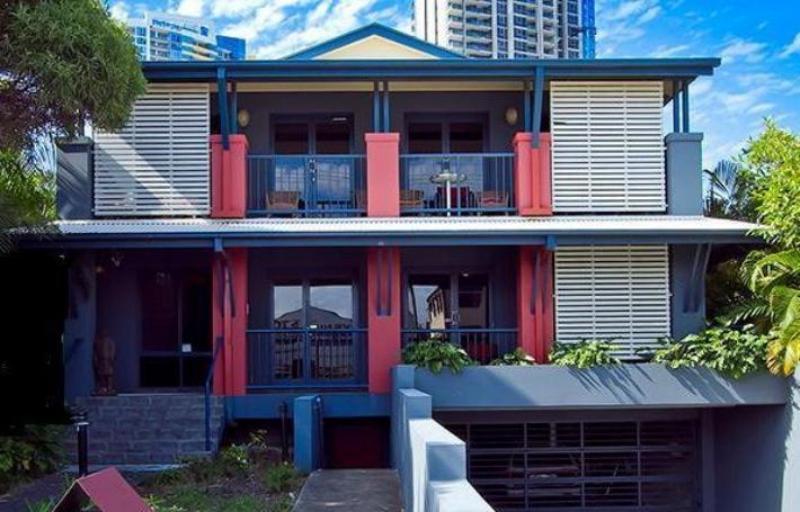 Arrival Lodge Hostel Accommodation Gold Coast Extérieur photo