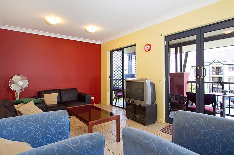 Arrival Lodge Hostel Accommodation Gold Coast Extérieur photo