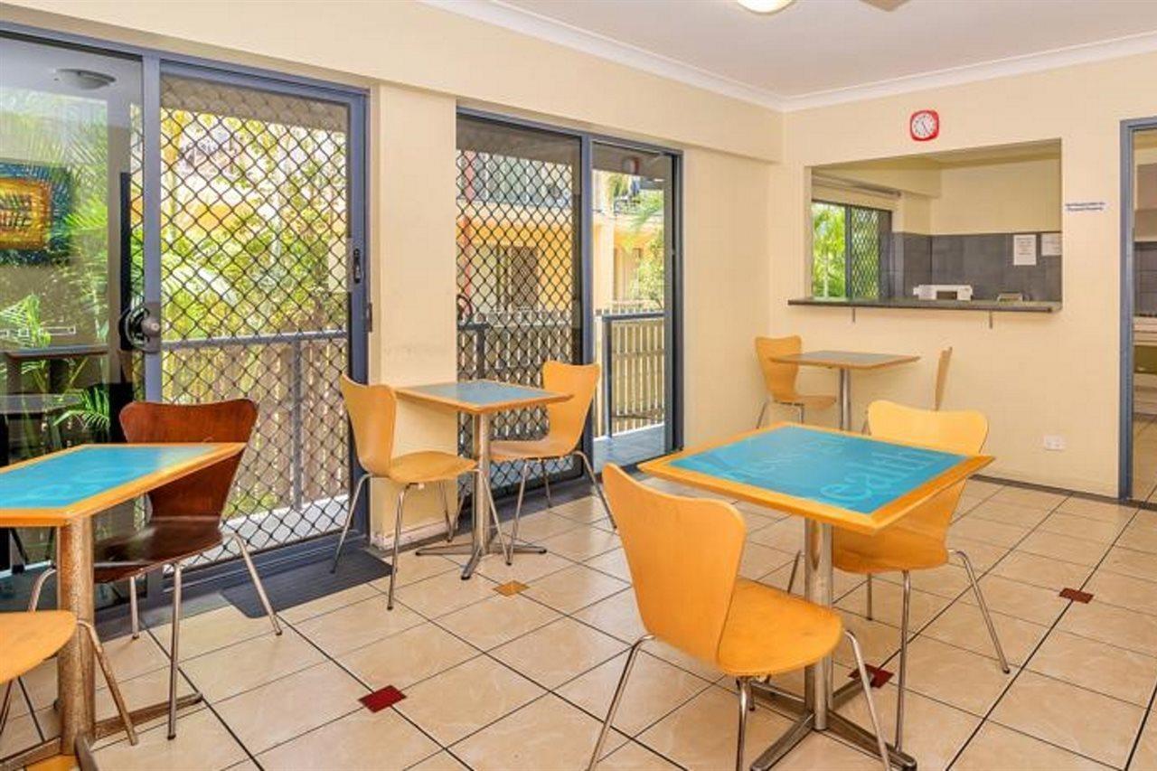 Arrival Lodge Hostel Accommodation Gold Coast Extérieur photo
