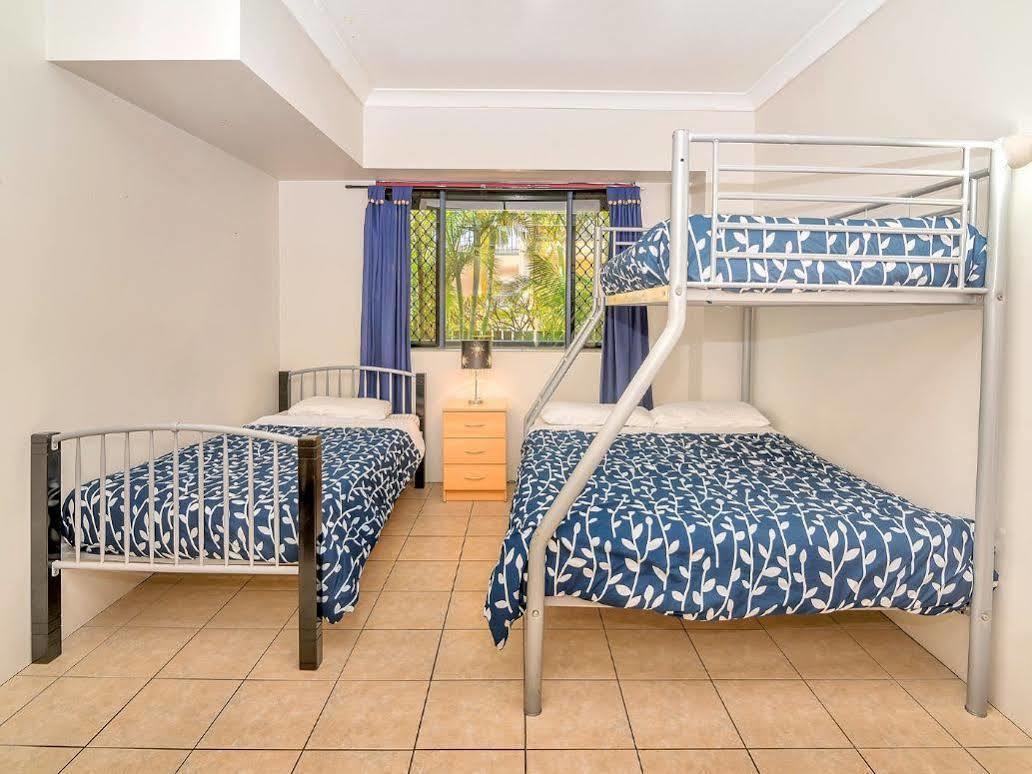 Arrival Lodge Hostel Accommodation Gold Coast Extérieur photo