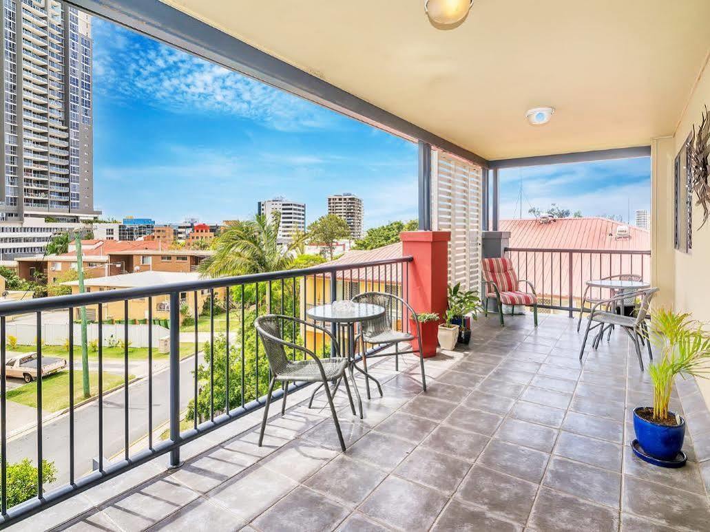 Arrival Lodge Hostel Accommodation Gold Coast Extérieur photo
